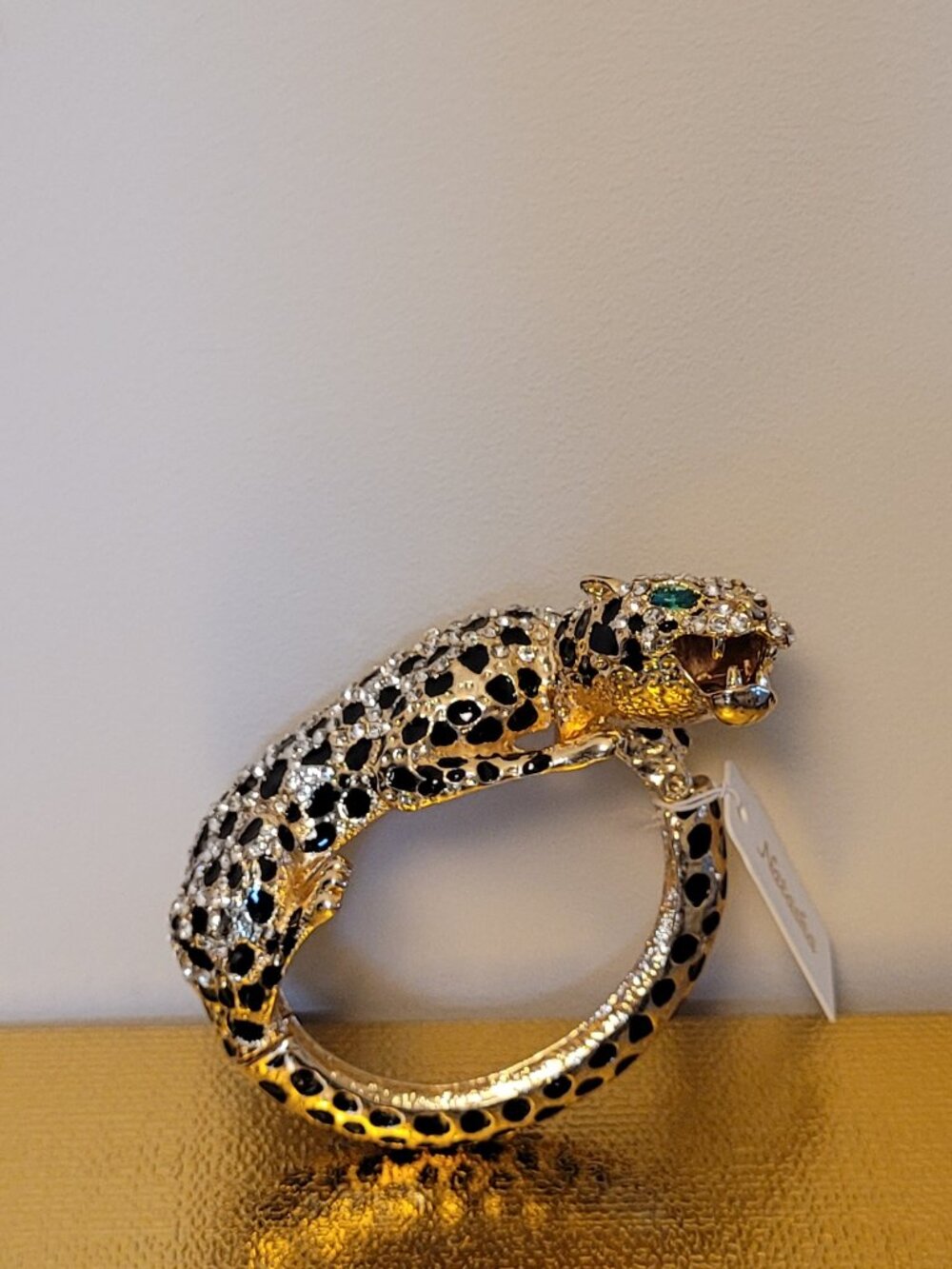 Stunning Fearless and Majestic Tiger Bracelet. Gold-Tone. Sparkly. Natasha. New. - Picture 11 of 15